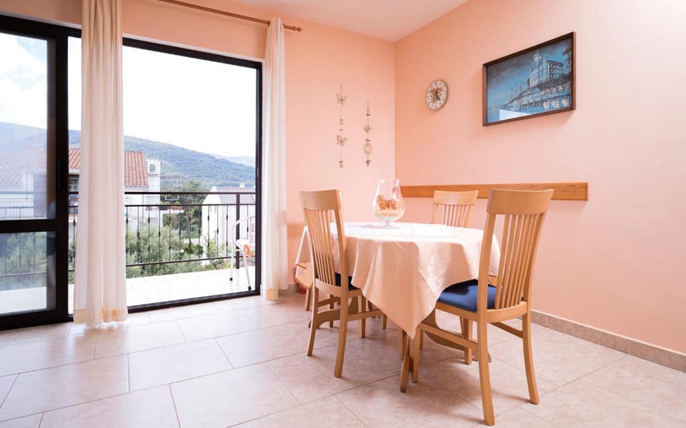 Apartments Zlata Hotel in Stari Grad
