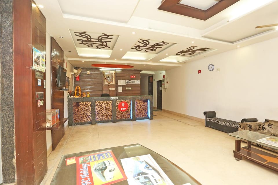 Hotel O Aura Palace Deluxe Hotel in New Delhi