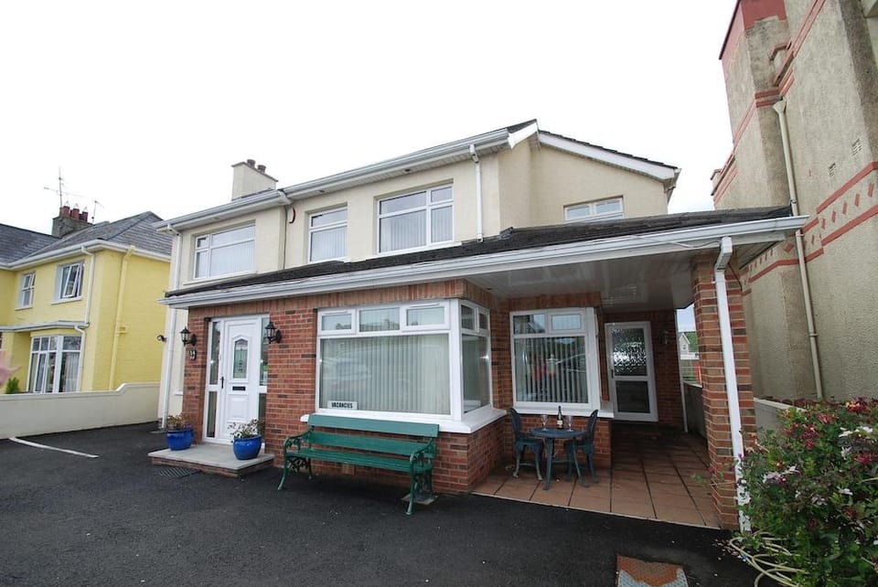 Aaranmore Lodge Bed & Breakfast Hotel in Northern Ireland