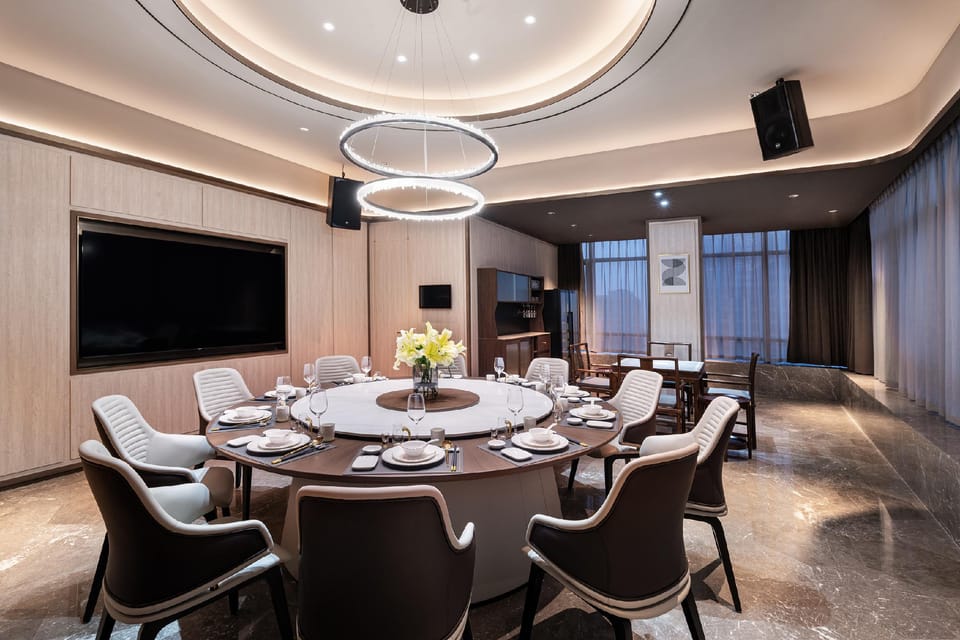Crystal Orange Hotel Nanjing Jiangning Sasseur Southeast University Hotel in Nanjing