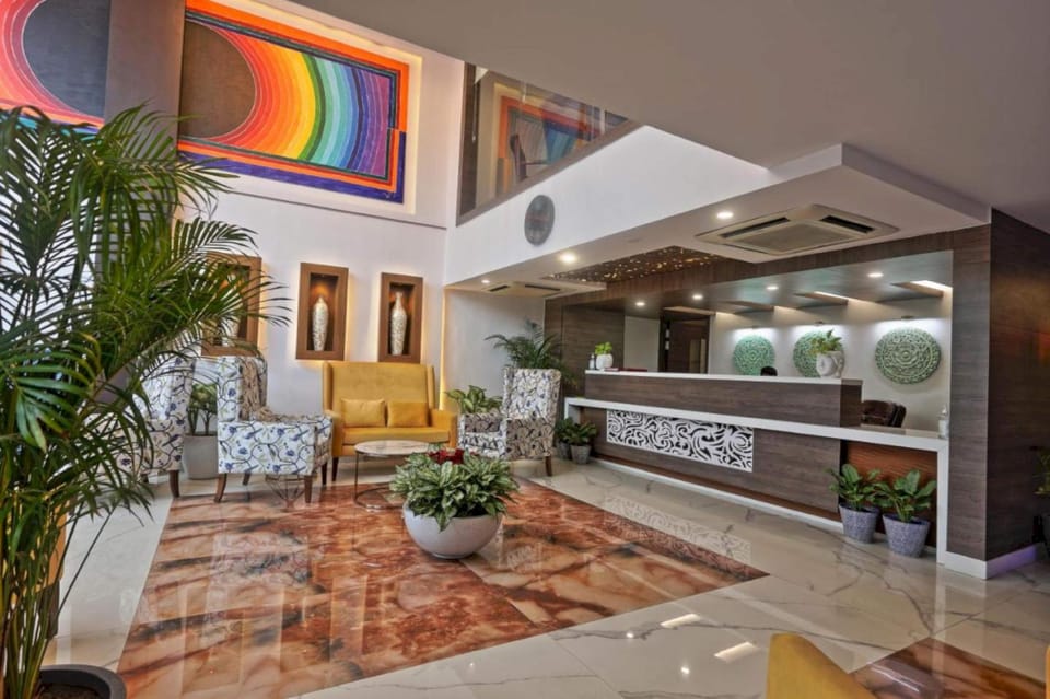 Sunday Luxury Creek Premier Hotel in Dubai