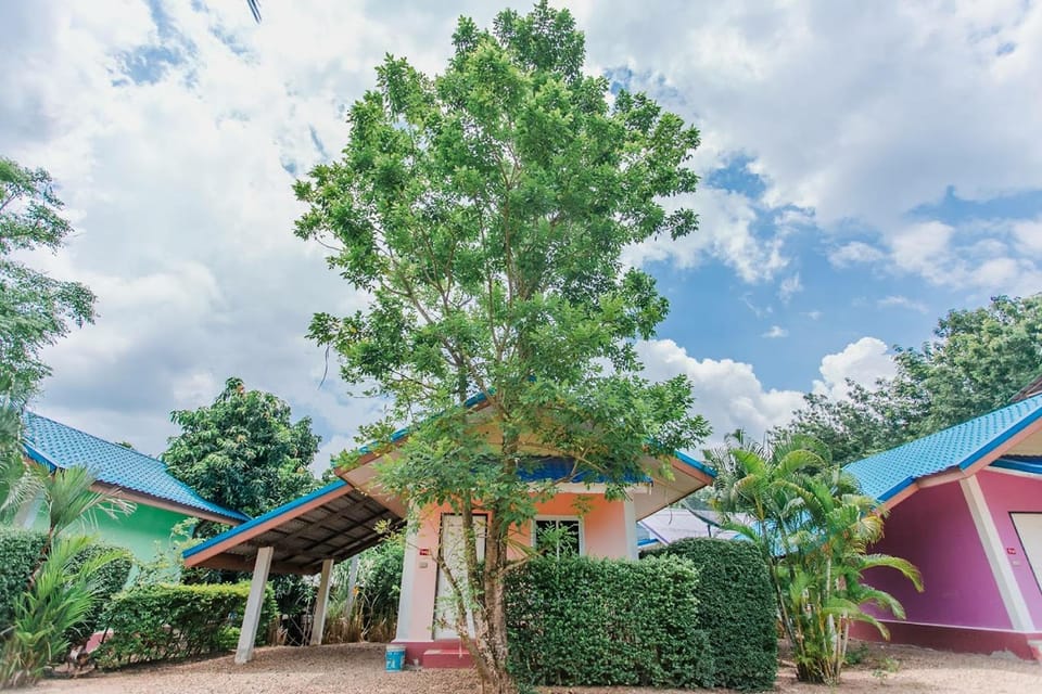 Chalalai Resort Kham Chanot Hotel in Thailand