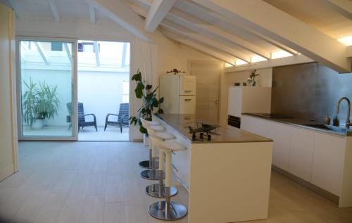 ROOMS,REGGIO AFFITTACAMERE con Bagno Privato, TV, Clima , Wi-Fi Hotel in Reggio Emilia