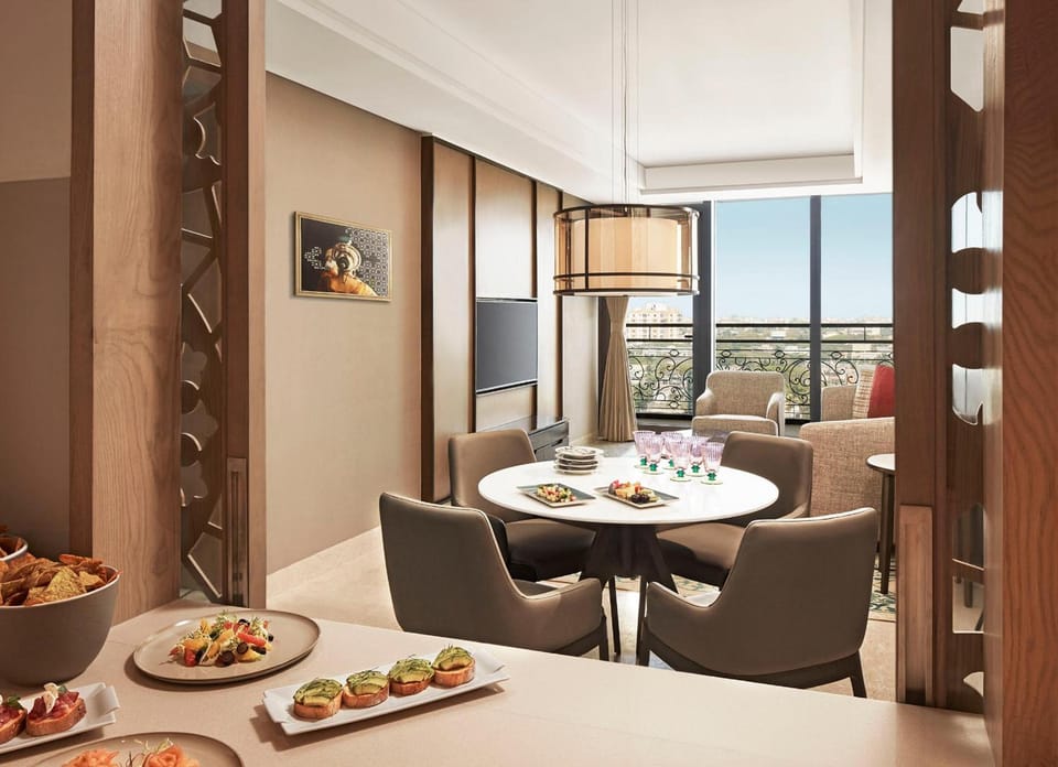 Taj Wellington Mews, Chennai Hotel in Chennai