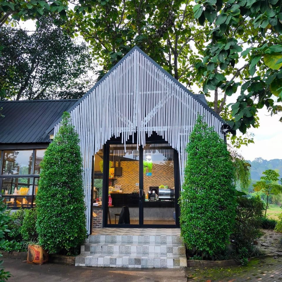 Brick Box Pool Villa Café & Restaurant Hotel in Thailand