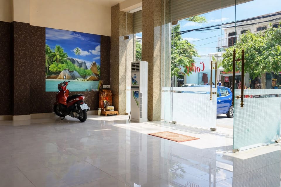 Quỳnh Vy Hotel Thái Nguyên Hotel in Laos