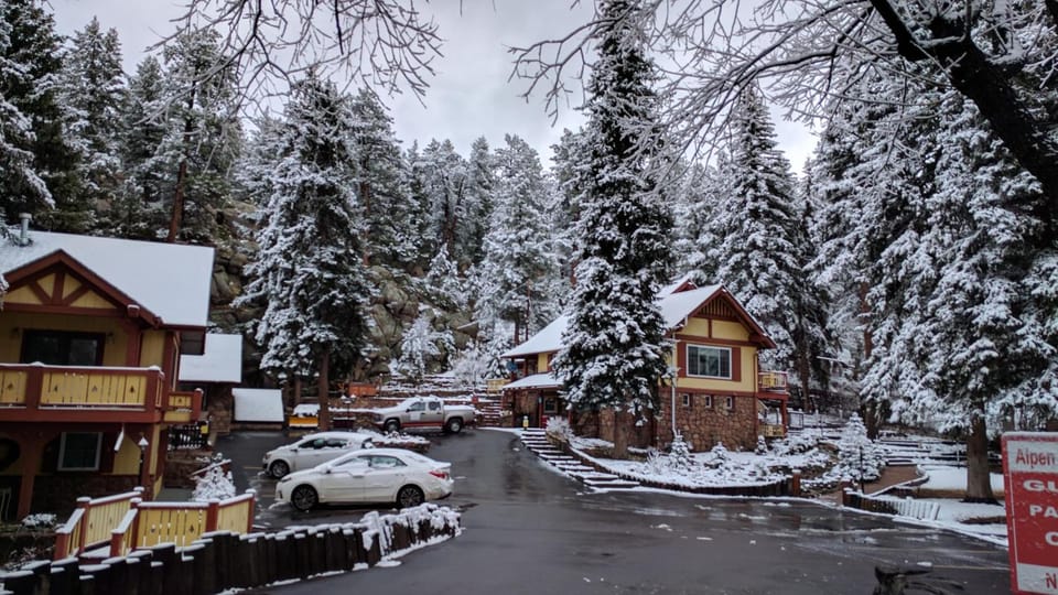 Alpen Way Chalet Mountain Lodge Lodge in Evergreen