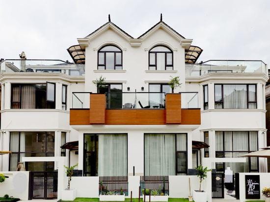 Light&Salt Homestay Hotel in Zhejiang