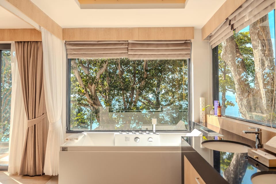 Bathtub