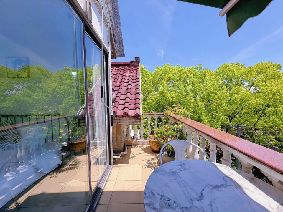 Yinshe Xianglin Homestay (Shanghai Hongqiao Airport Convention and Exhibition Center Branch) Hotel in Shanghai