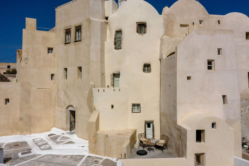 Exi Castle Suites Hotel in Santorini