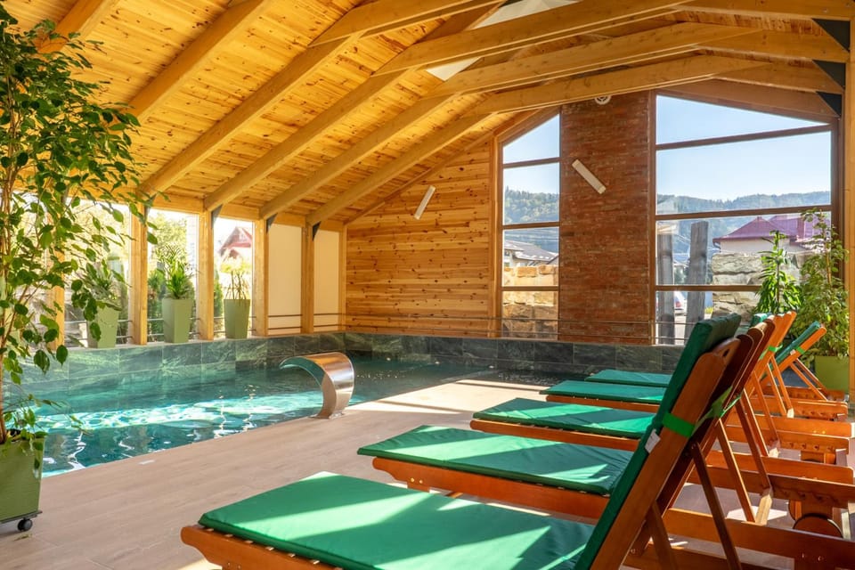 Forest Green & Spa Hotel in Romania
