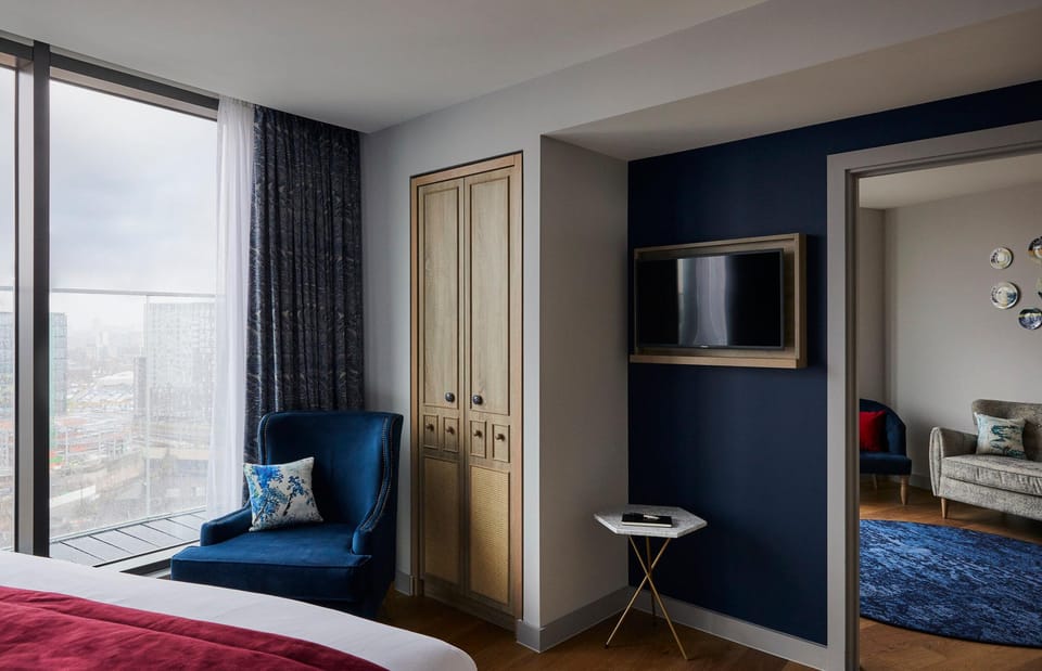 Suite room