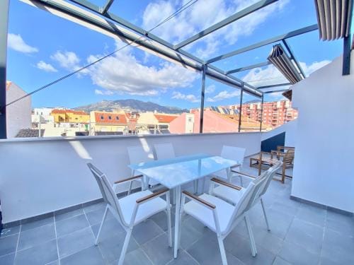 Luxury penthouse with pool near Fuengirola beach Hotel in Fuengirola