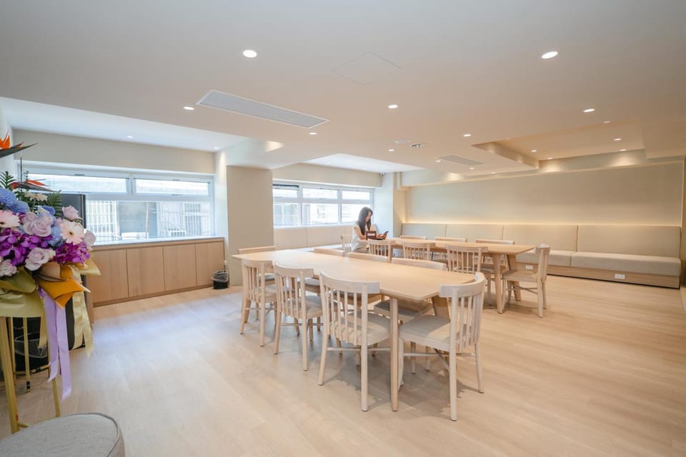 Shared lounge/TV area