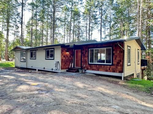 The Grove B&B Mayne Island Hotel in Mayne Island