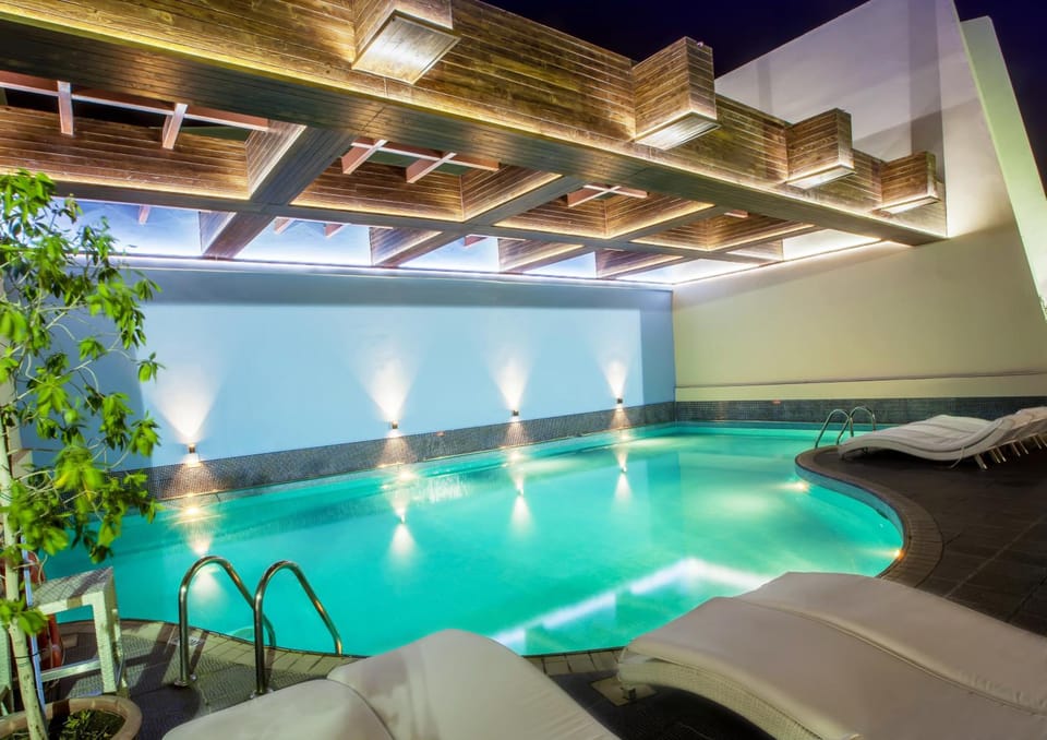 Swimming pool
