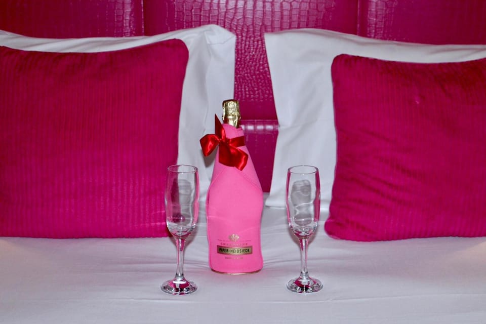 V E R O N E - Rooms & Suites - Liege - Rocourt Hotel in Liège