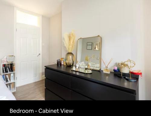 Charming Double Room Near Richmond Park Kingston Gate Hotel in Kingston upon Thames