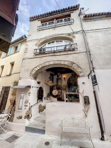 Love Room avec Spa Privatif Monaco Hotel in Roquebrune-Cap-Martin