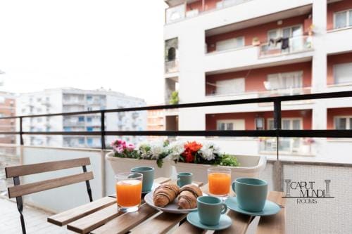 Caput Mundi Rooms - 100mt to Metro A, Terrace, A-C, 15 min to center Hotel in Rome