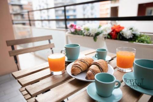 Caput Mundi Rooms - 100mt to Metro A, Terrace, A-C, 15 min to center Hotel in Rome