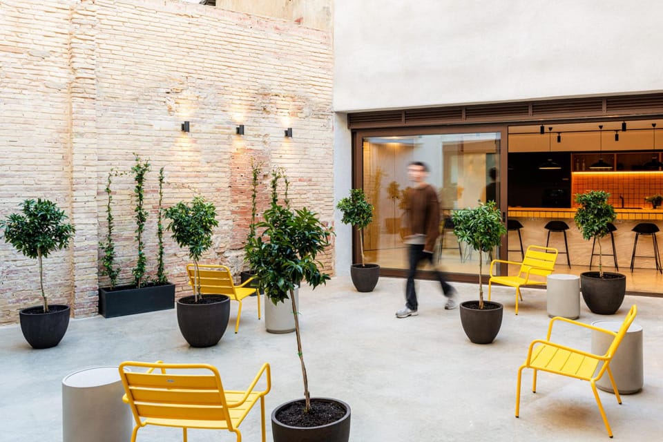 Colo Colo Hostel Valencia - Single Private Beds Hostel in Valencia