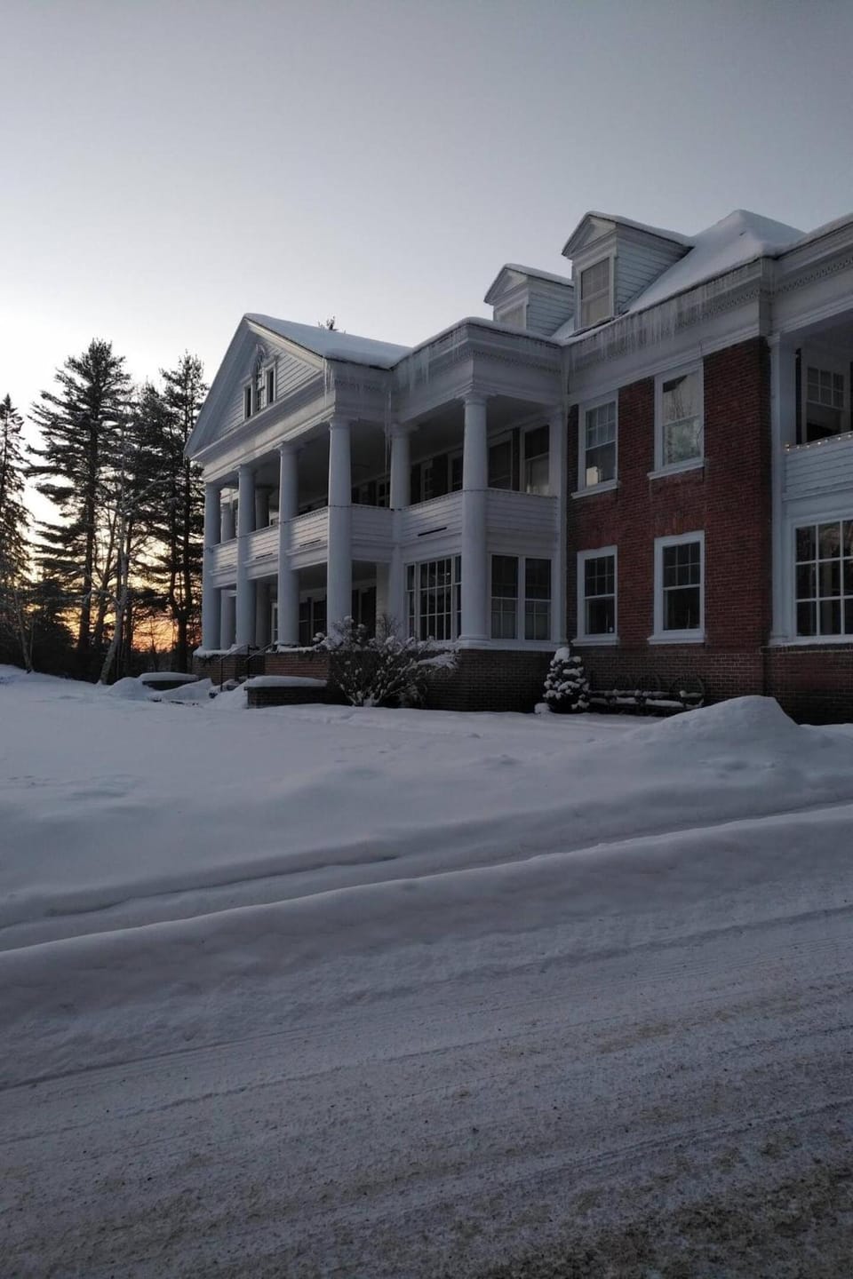 Prescott House ADK Inn in Upper Saranac Lake
