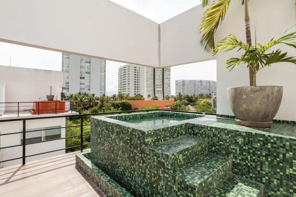 Papaya Suites Diamante - Adults Only Hotel in Acapulco