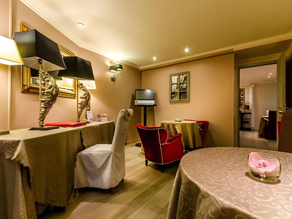 Riviera Hotel Hotel in Paris