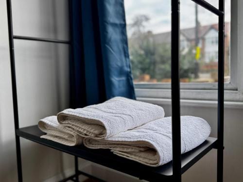 Maberic Housing West London Gem Your Central London Connection Hotel in London Borough of Ealing