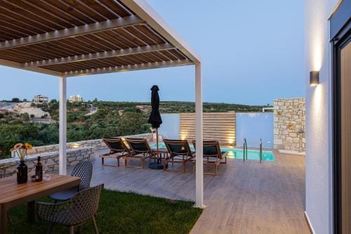 Eveland Accessible Villas Hotel in Crete