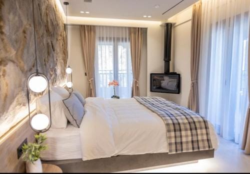 Polyzos Luxury Suites Meteora #6 - Adults Friendly Hotel in Kalabaka