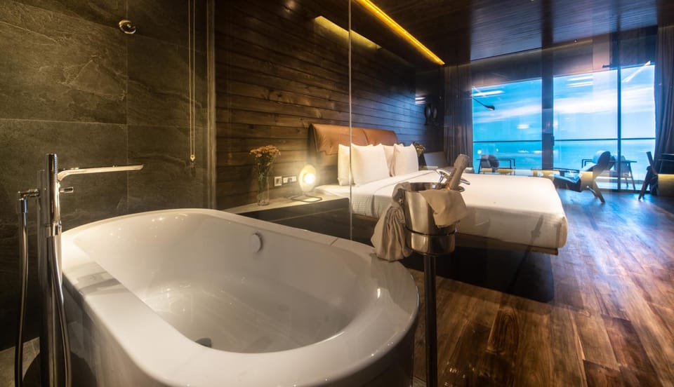 Pledge Scape Hotel in Negombo