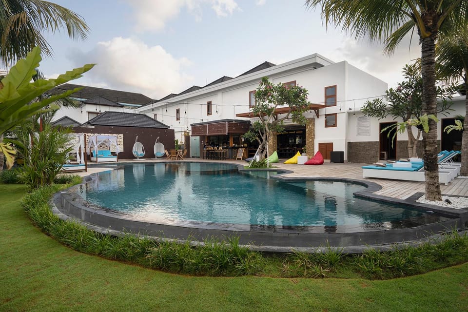 Swimming pool