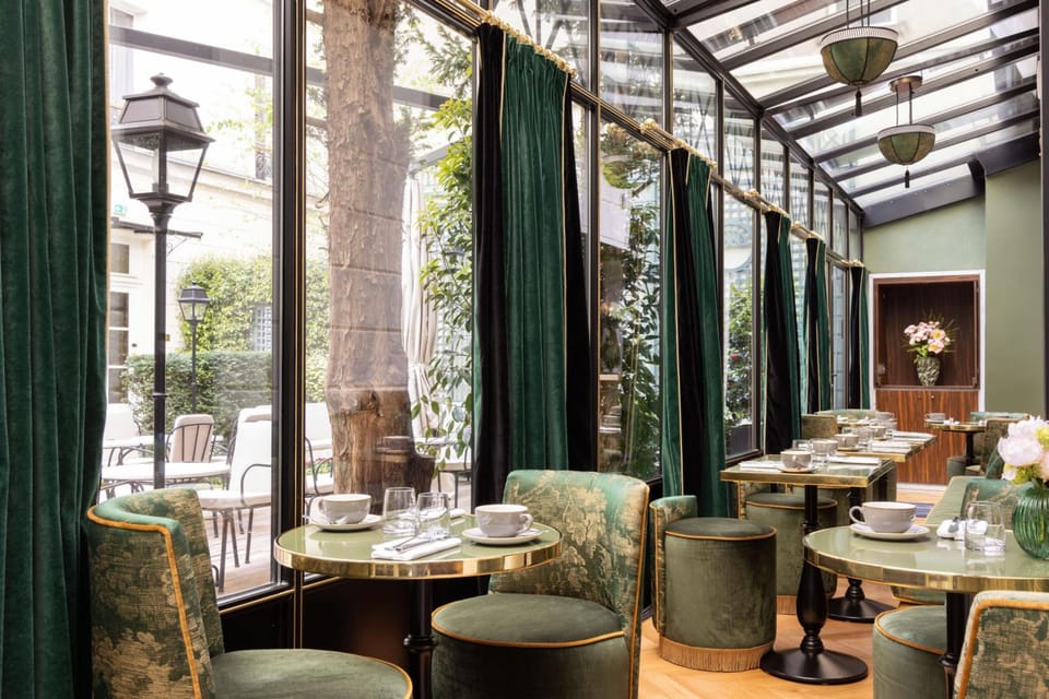 Hotel Lord Byron Hotel in Paris