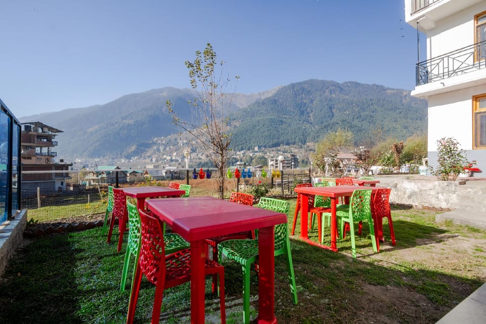 Rudra Mountain Inn Hotel in Manali
