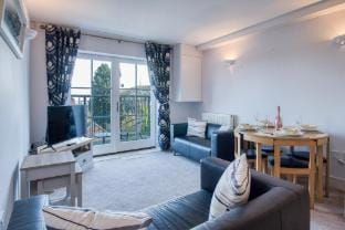13 Rhodewood House - 2 Bedroom Apartment - Saundersfoot Hotel in Saundersfoot