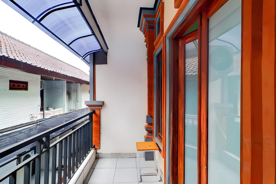Townhouse Oak Legian Near Legian Beach Formerly Sayang Maha Merta Resort in Kuta