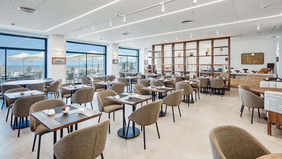 Sercotel Cruz Del Mar Hotel in Chipiona