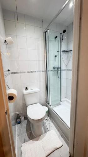 Earl's Court Rooms Hotel in City of Westminster