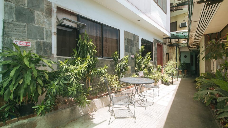 RedDoorz @ Maanyag Pension House Mandaue Hotel in Lapu-Lapu City