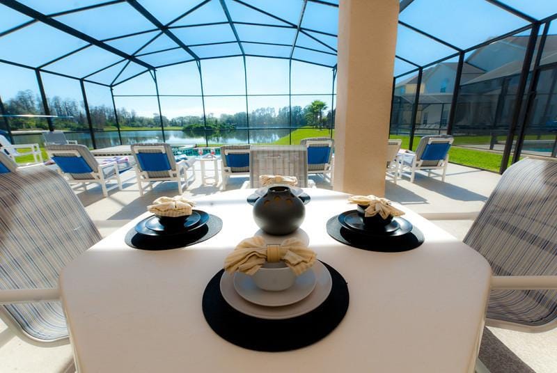 Highgrove Executive Gamesroom and Spa Resort in Championsgate