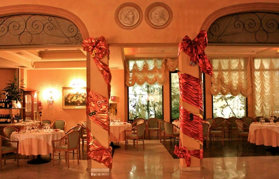 Phi Hotel Dei Medaglioni Hotel in Emilia-Romagna