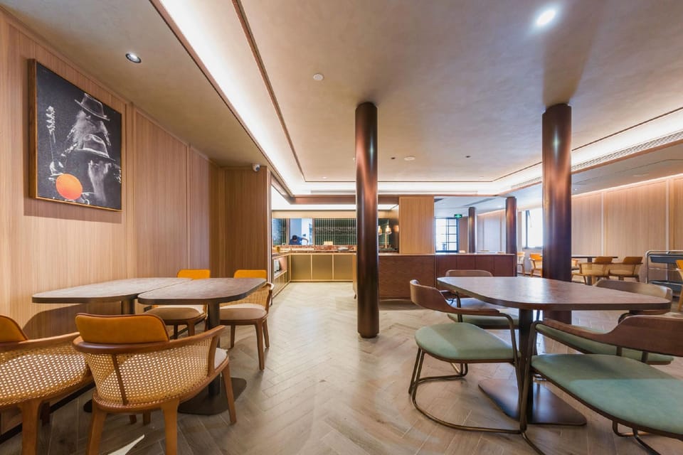 Orange Hotel Shenzhen Futian Shawei Metro Station Hotel in Shenzhen