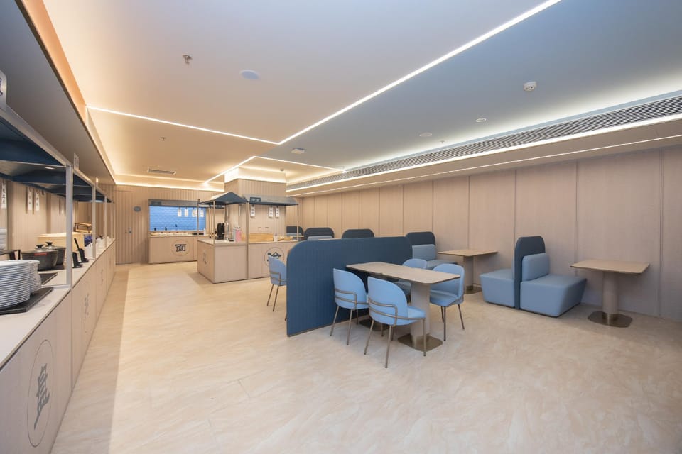 Hanting Hotel Hangzhou Lin'an Qingshan Lake Baolong Plaza Hotel in Hangzhou