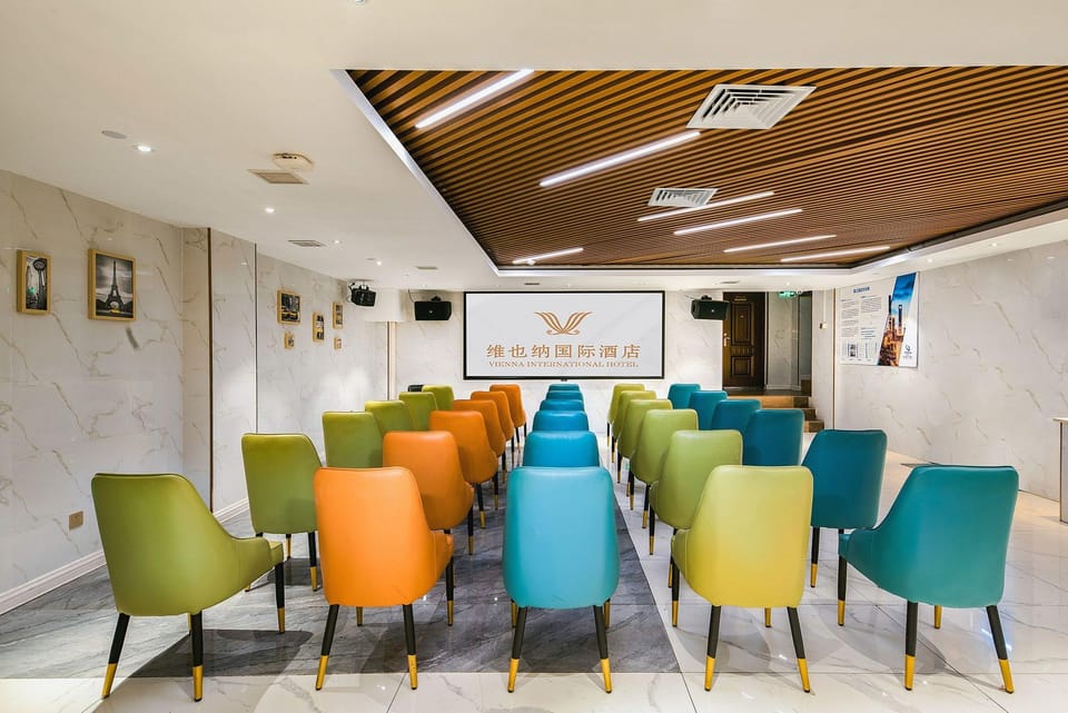 Vienna International Hotel Hainan Sanya Dadonghai Hotel in Sanya