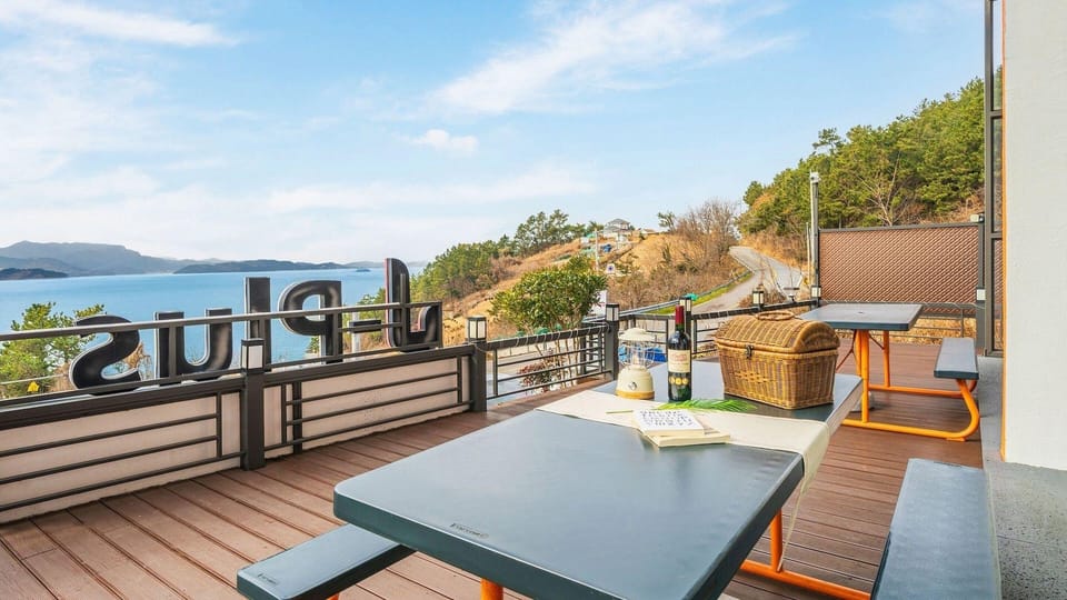 Yeosu Jplus Pension Hotel in South Korea