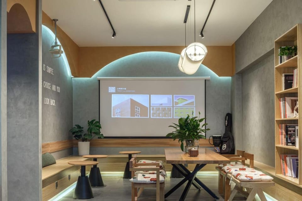 Demba Inn- Shanghai Xintiandi Yuyuan Garden The bund store Hostel in Shanghai