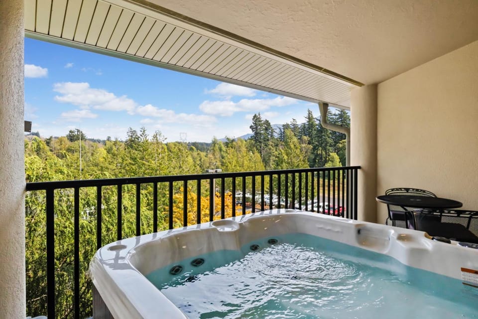 Hot tub